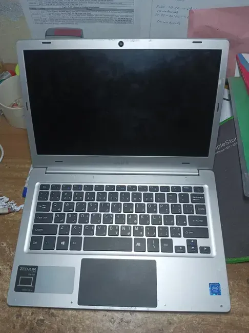 Zed Air light Silver Intel inside Operating System