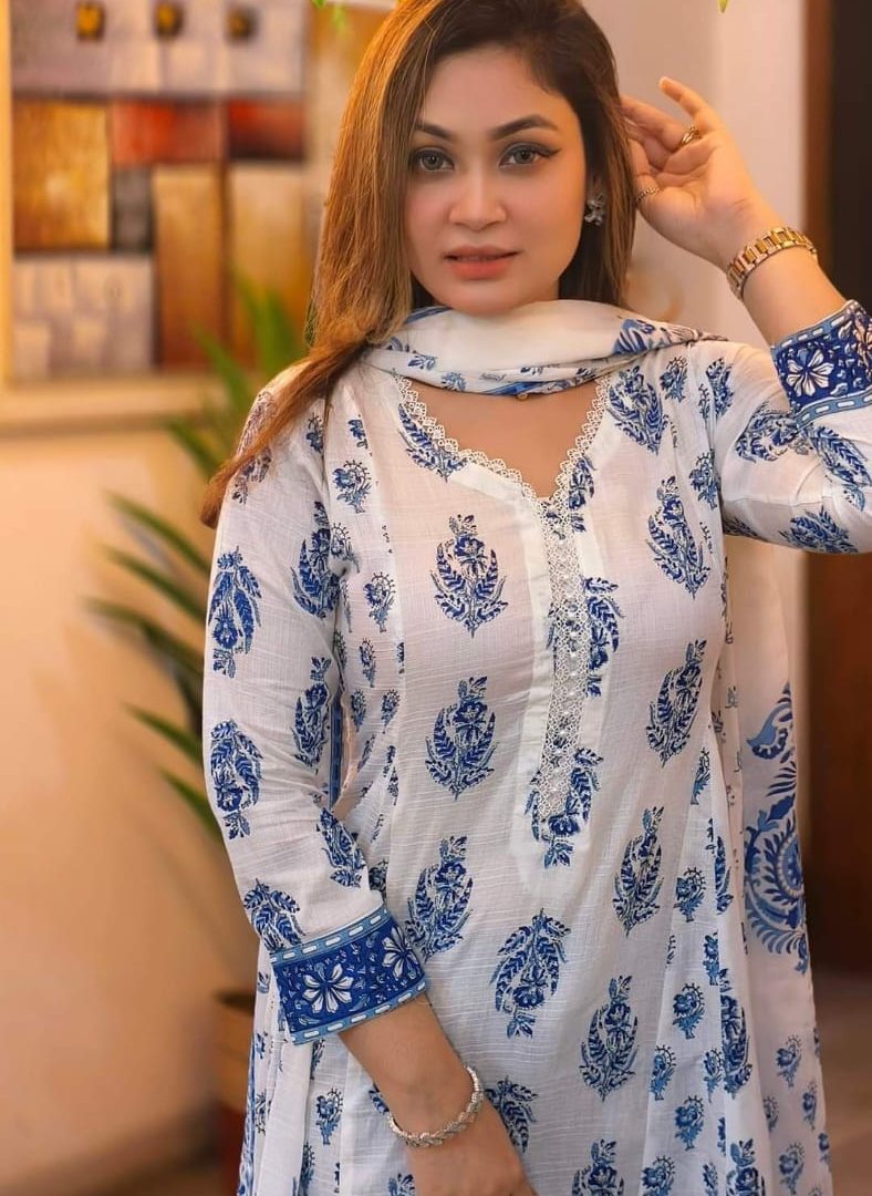 Cotton Gown Three Pi