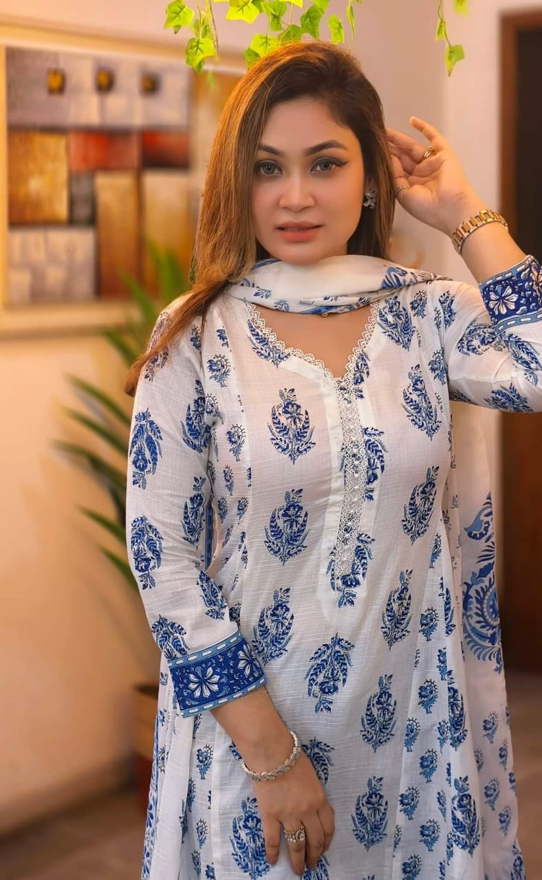 Cotton Gown Three Pi