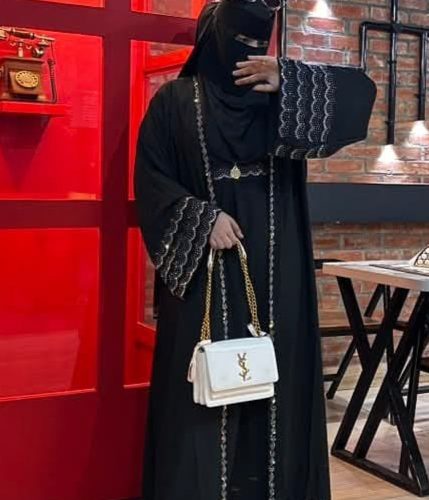Abaya E Ramisha