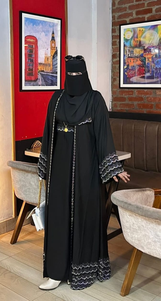 Abaya E Ramisha